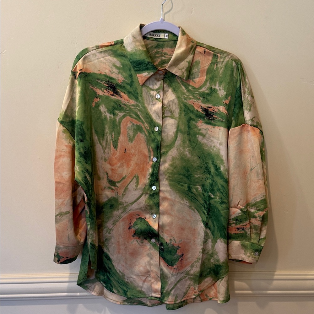 Women’s Naanaa Watercolor Blouse Silky Size M Runs big